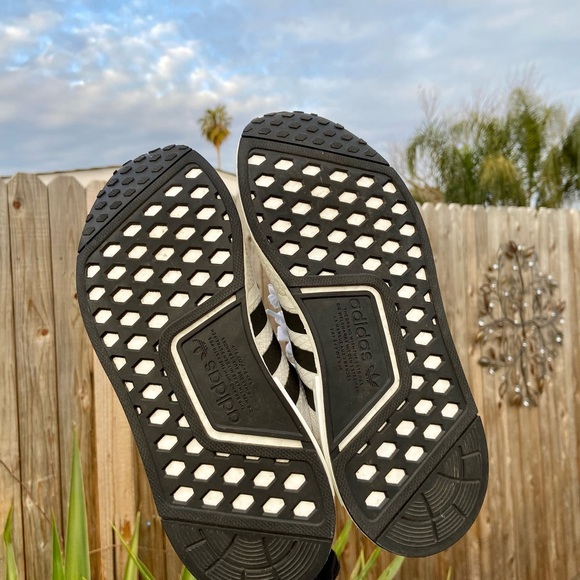 Adidas NMD R1_J ‘White Gold Metallic’ (SOLD) - Picture 7 of 8